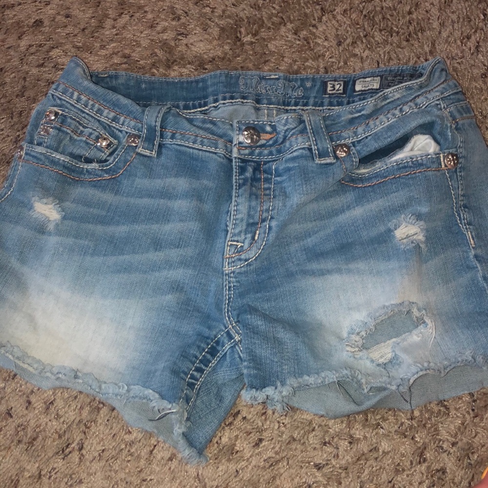 Miss Me Jean Shorts Size 32